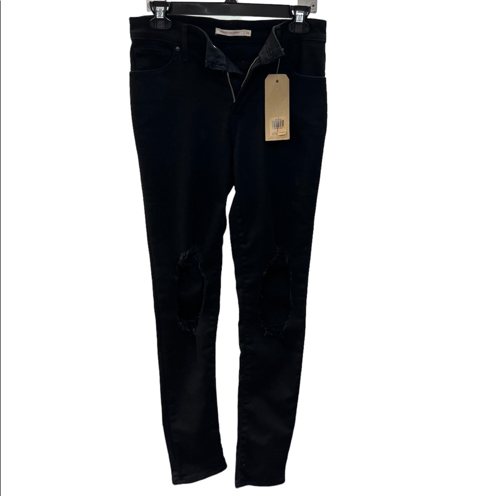 Levi’s 721 Black High-Rise Skinny Jeans
Size 26